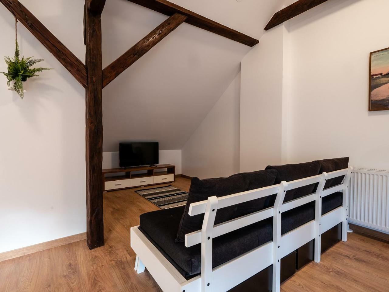 Eva Rooms & Studio Apartment Karlovac Eksteriør bilde